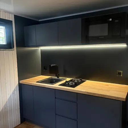 Luxurious Houseboat For Up To 4 People 船屋 *