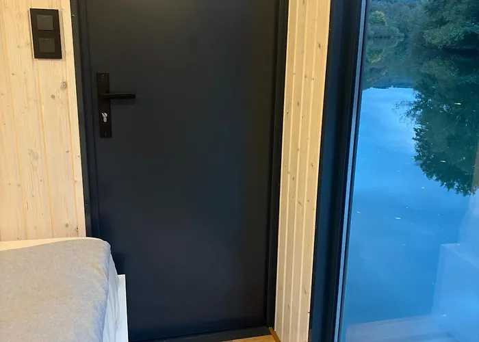 Botel Luxurious Houseboat For Up To 4 People *