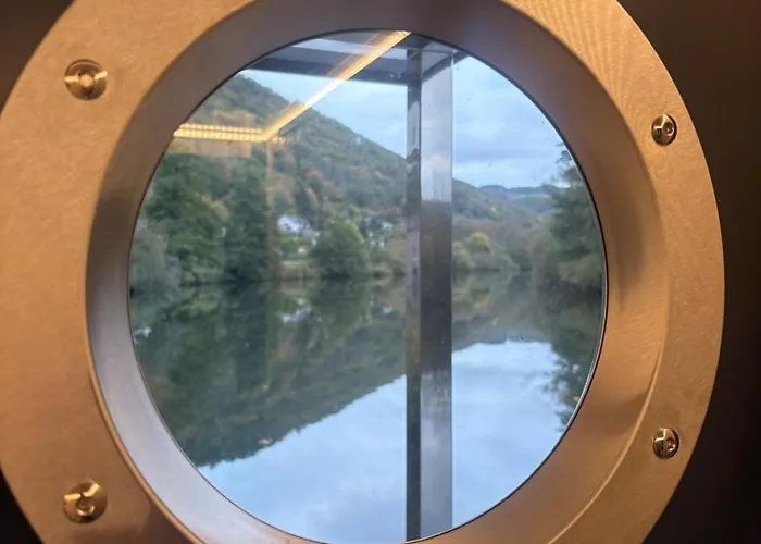 Luxurious Houseboat For Up To 4 People Botel *