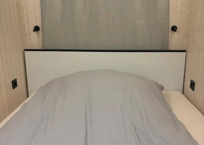 Luxurious Houseboat For Up To 4 People Botel