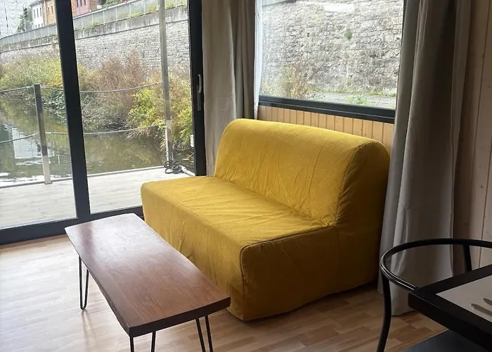 Luxurious Houseboat For Up To 4 People Dausenau